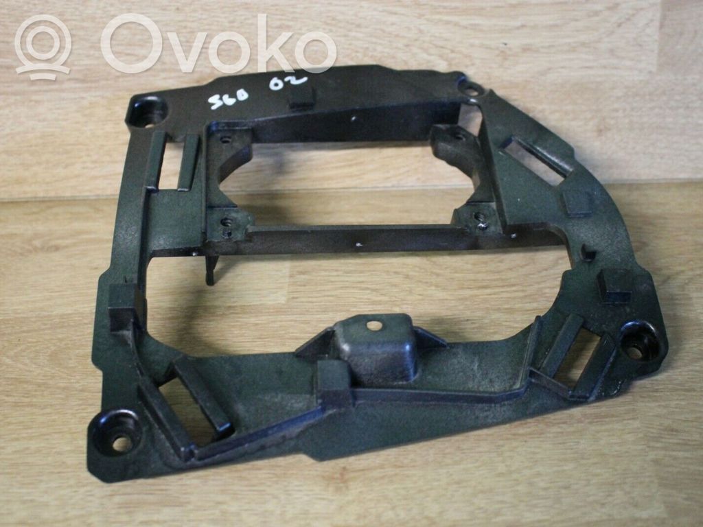 Volvo S60 Kita salono detalė 