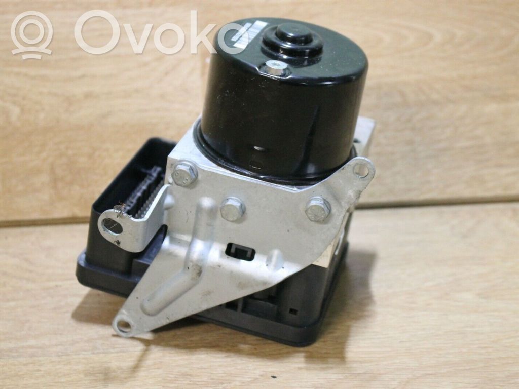 ABS Steuergerät   6769779