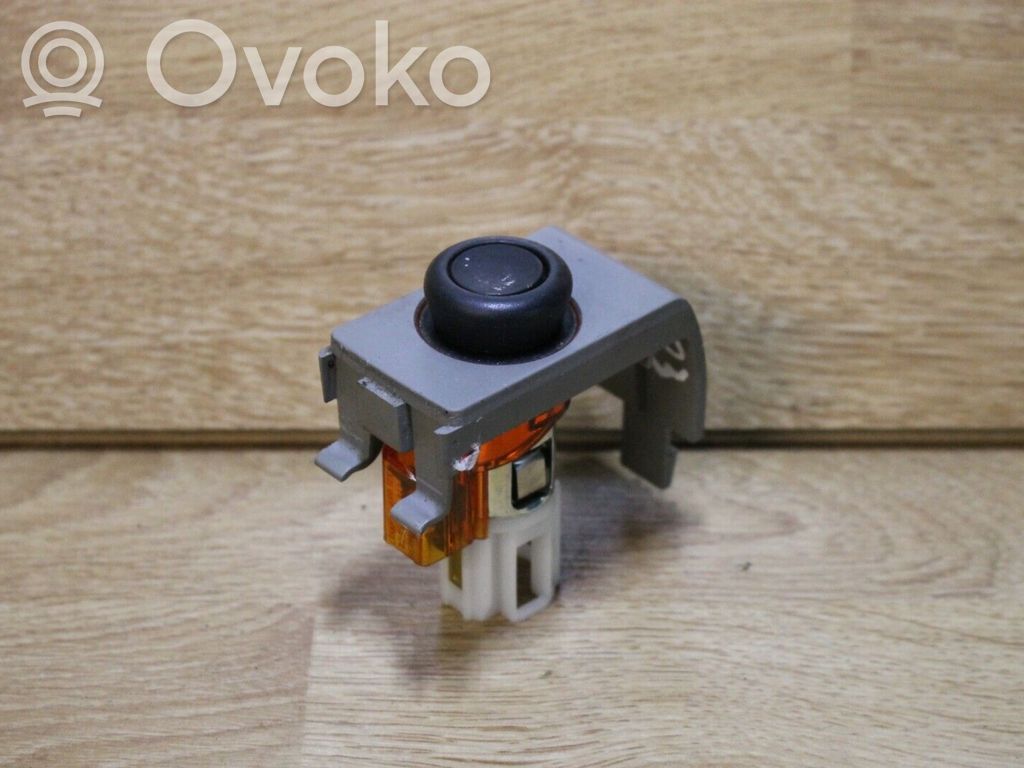 Audi A4 S4 B7 8E 8H Cigarette lighter 