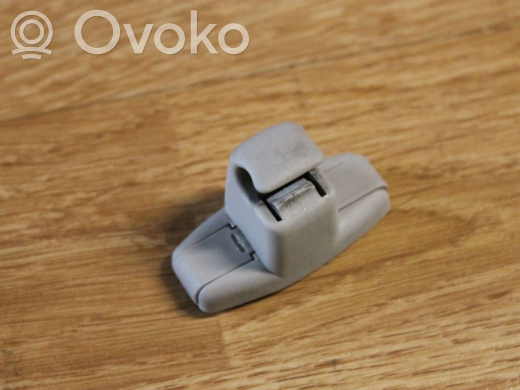 Sun visor clip/hook/bracket
