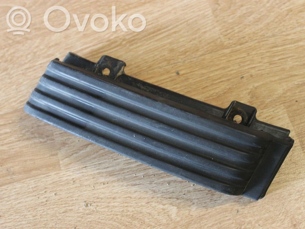 Etusumuvalon ritilä   4093365