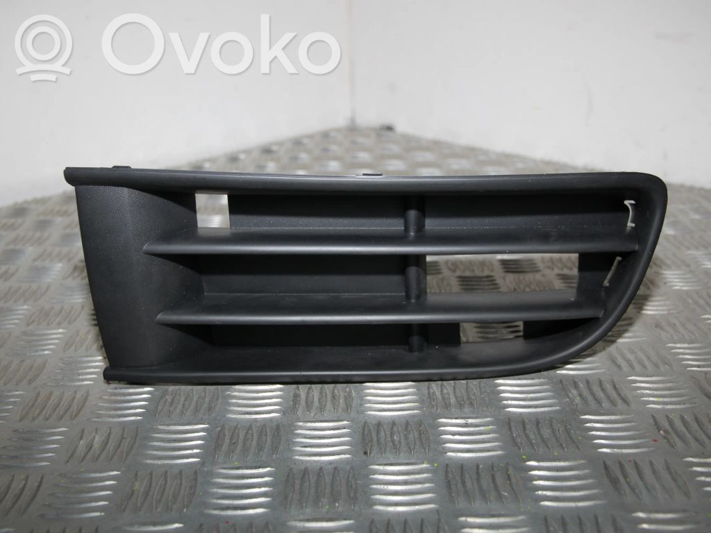 Volkswagen Golf IV Grilă inferioară bară față 
