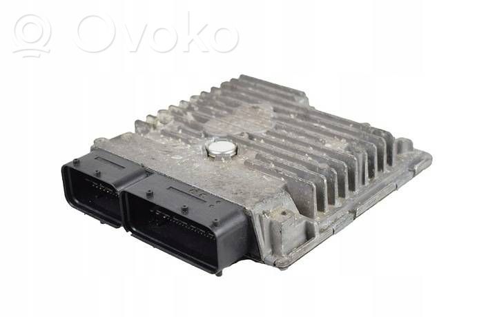 Volkswagen Golf VI Engine control unit/module 