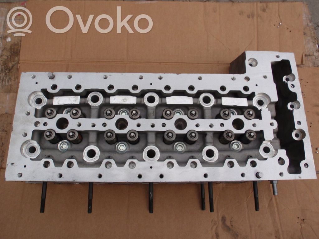 Głowica silnika   5802816245