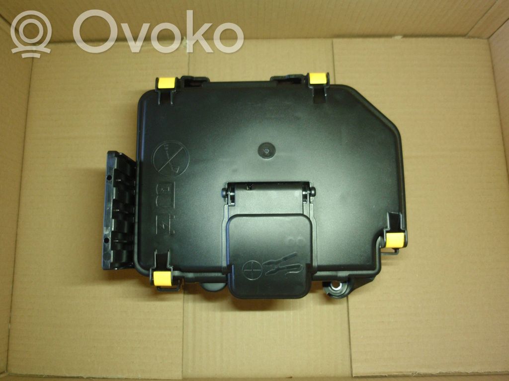 Toyota ProAce Max Set cutie siguranțe 