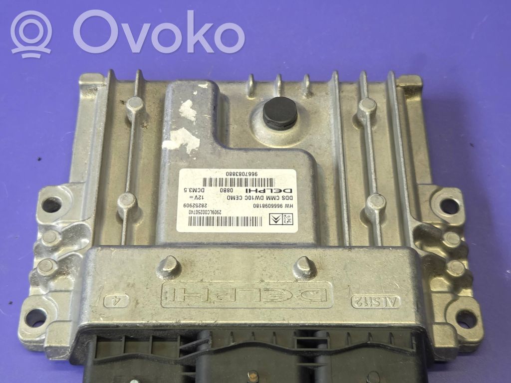 Peugeot 3008 I Engine control unit/module 