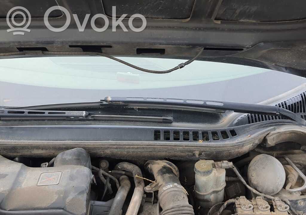 Front wiper linkage