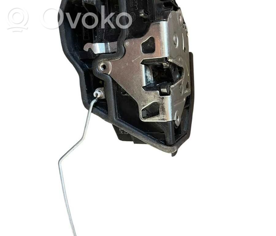 Rear door lock   7202147
