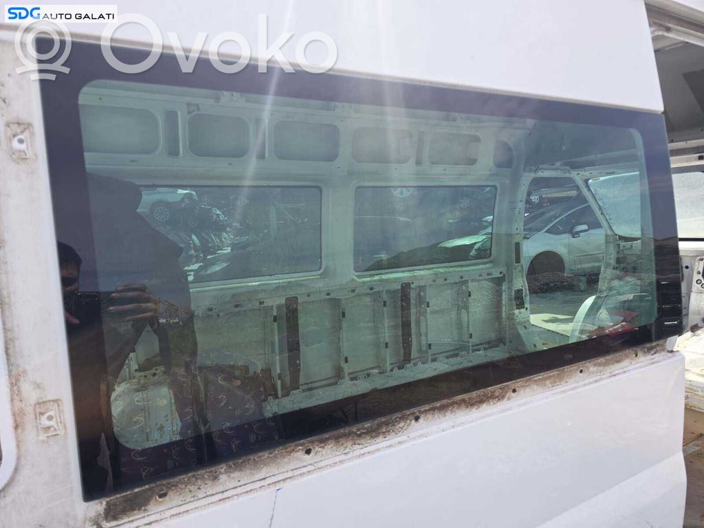 Ford Everest U268 Finestrino/vetro lato centrale 