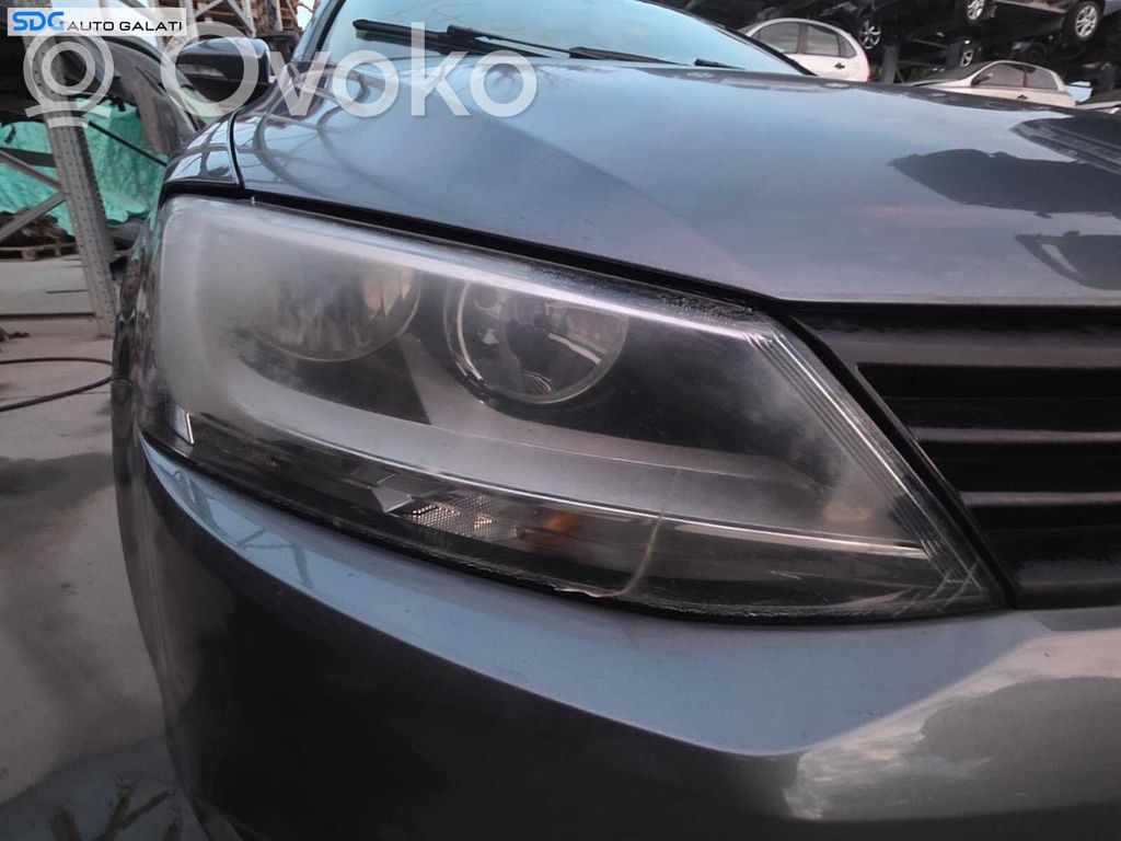 Volkswagen Jetta VI Scheinwerfer 