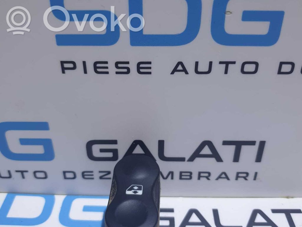 Dacia Logan I Schalter el. Fensterheber
