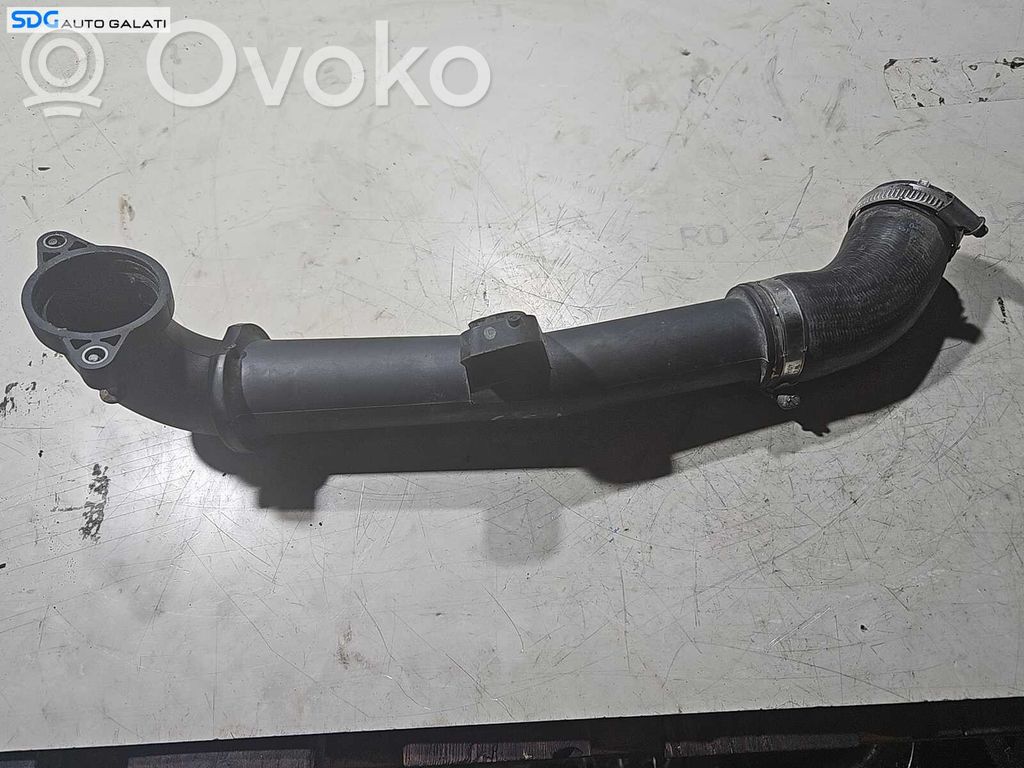 Volkswagen PASSAT B8 Intercooler hose/pipe 