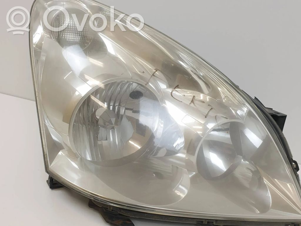 Toyota Corolla Verso AR10 Headlight/headlamp 