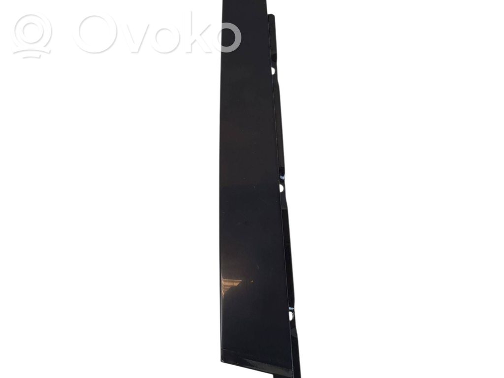 Volvo V70 Front door glass trim molding 