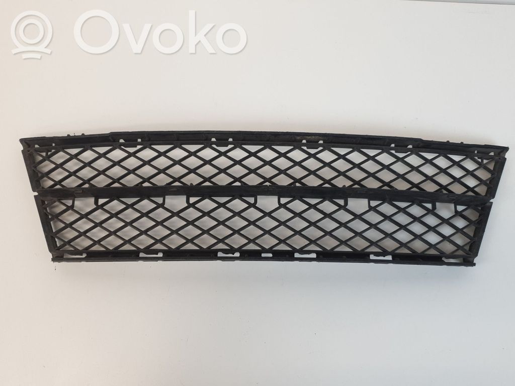 BMW 5 E60 E61 Grilă inferioară bară față 