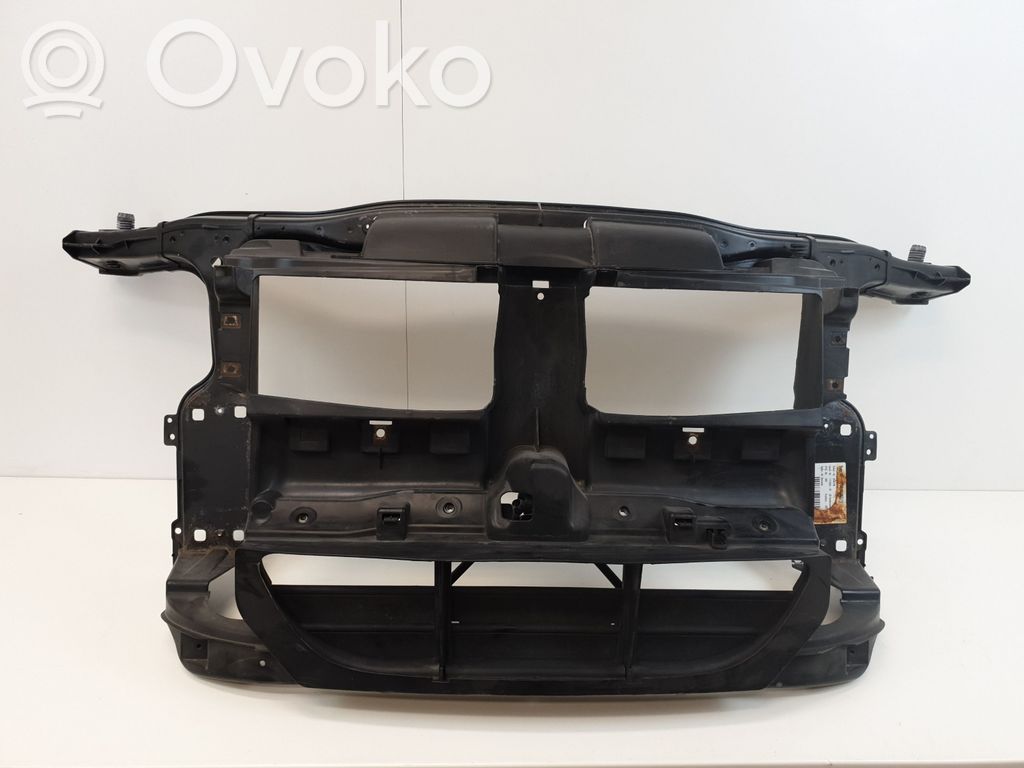 BMW 3 E90 E91 Radiatorių panelė 