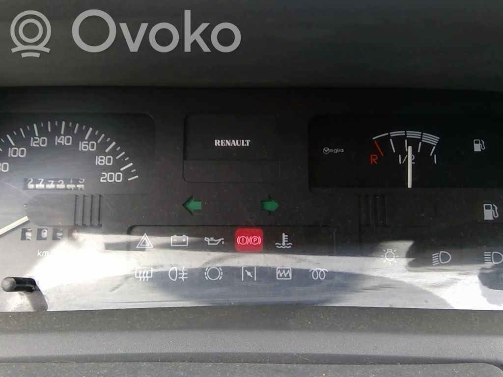 Renault Clio I Speedometer (instrument cluster) 