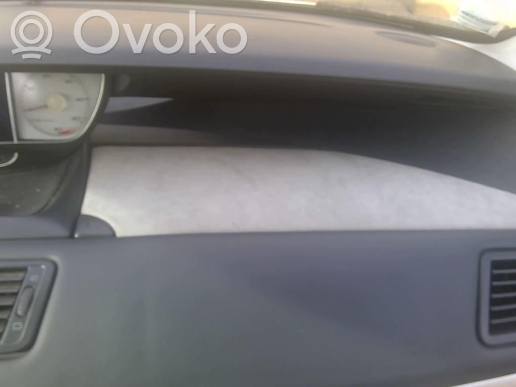 Peugeot 807 Armaturenbrett Cockpit 