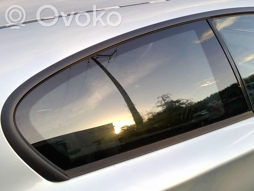 BMW 1 E81 E87 Rear side window 