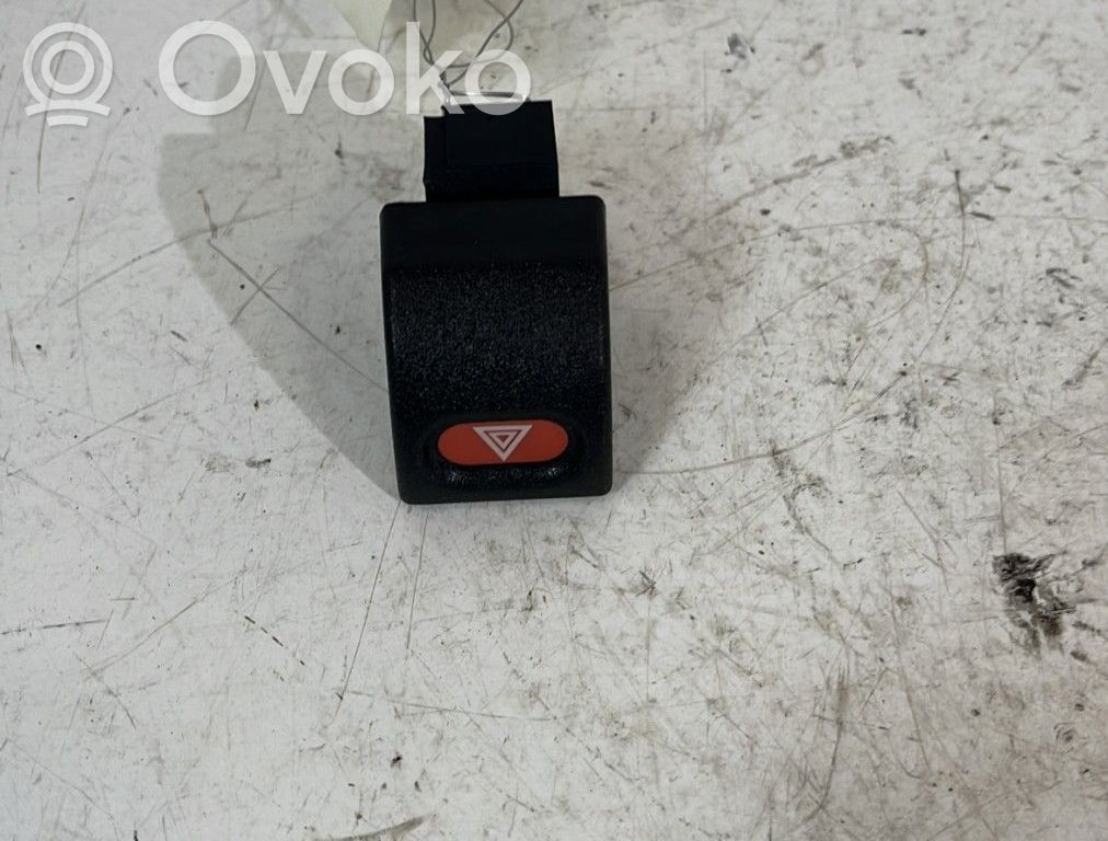 Opel Astra F Botón interruptor de luz de peligro 