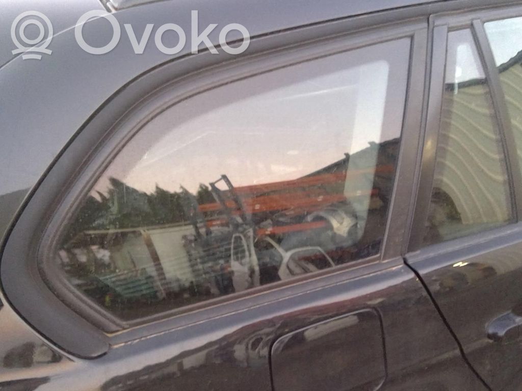 BMW 3 E90 E91 Rear side window 