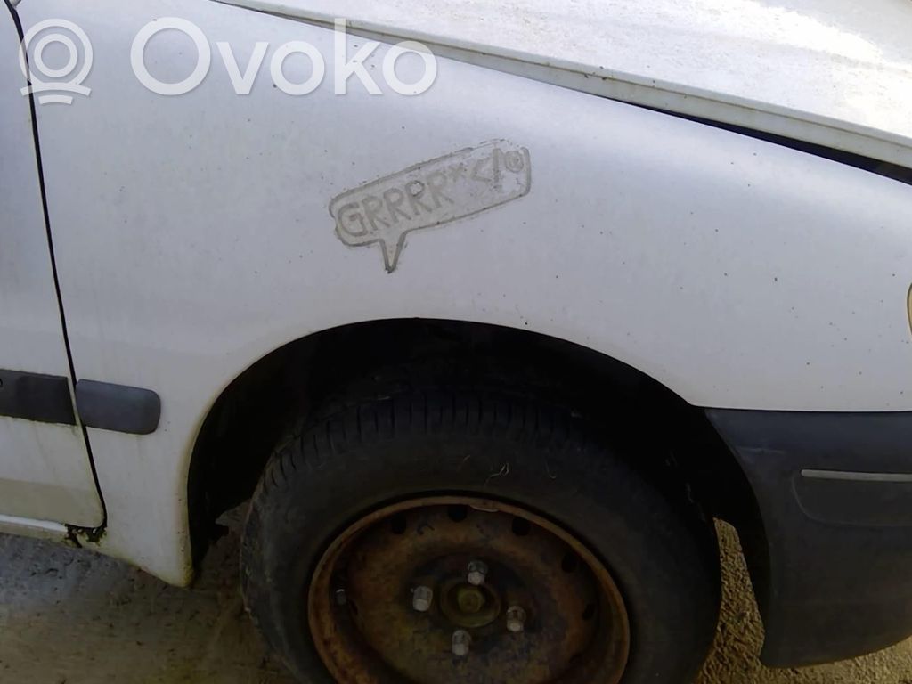 Peugeot 106 Sparnas 