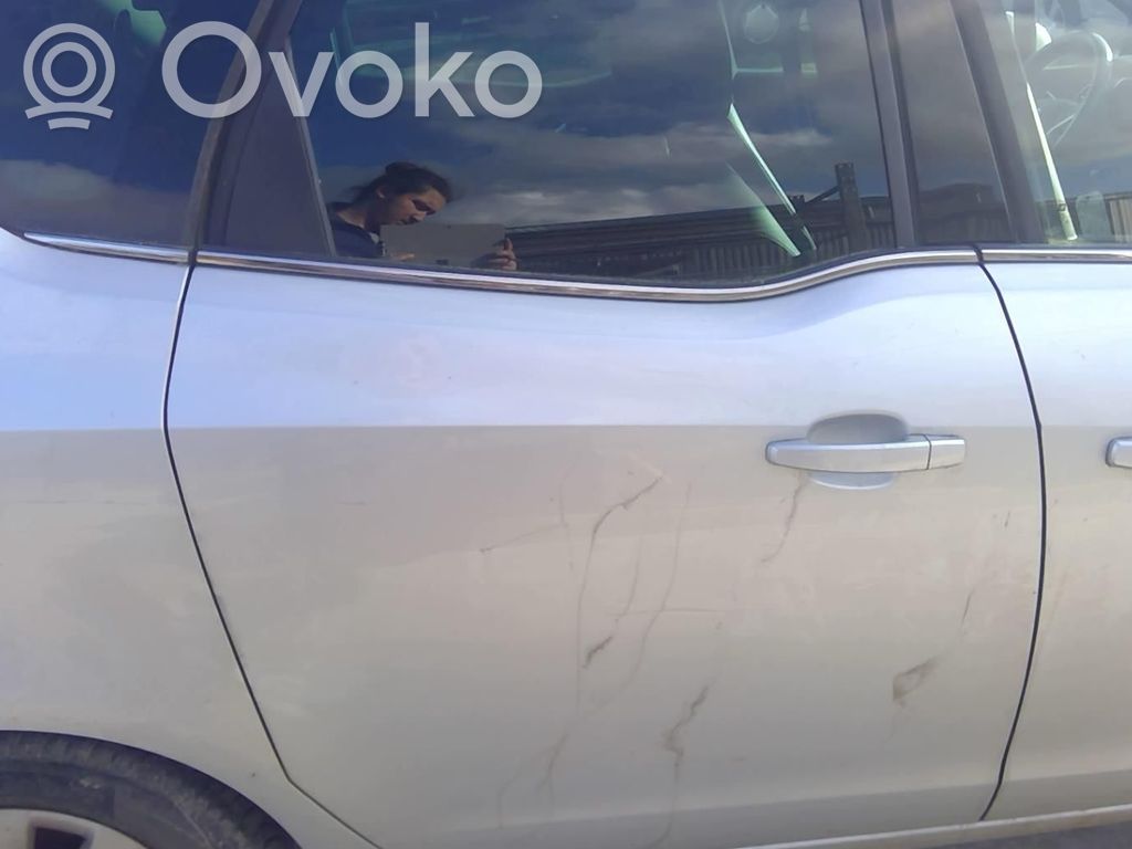 Opel Meriva B Puerta trasera 
