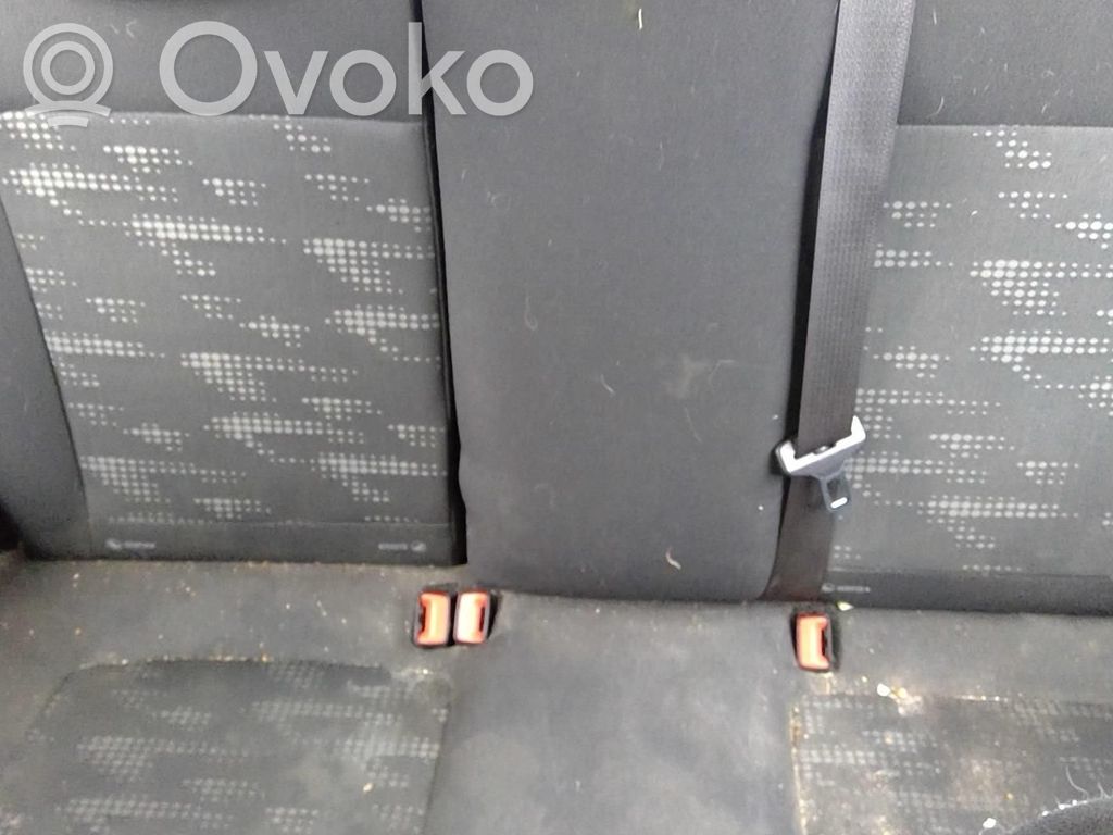 Opel Corsa D Takaistuin 