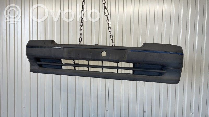 Renault Clio I Parachoques delantero 