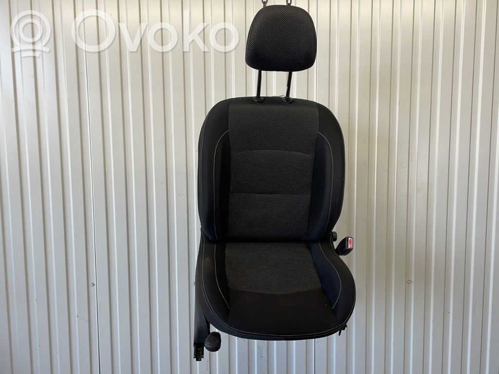 Renault Clio II Etumatkustajan istuin 