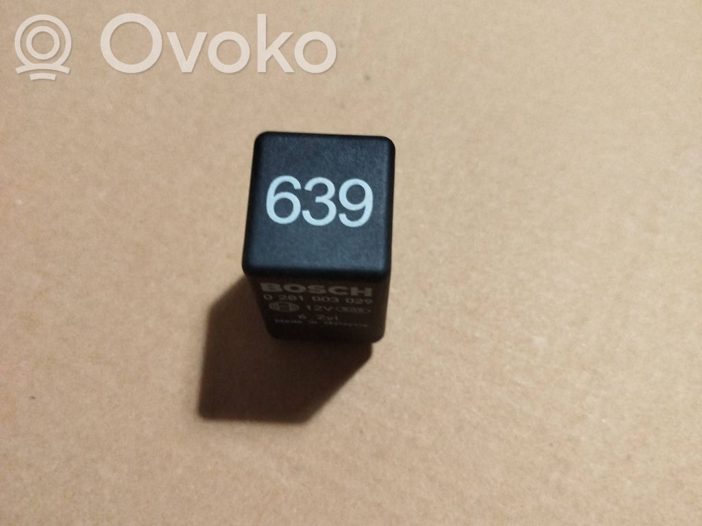 Audi A6 S6 C6 4F Kvēlsveču relejs 