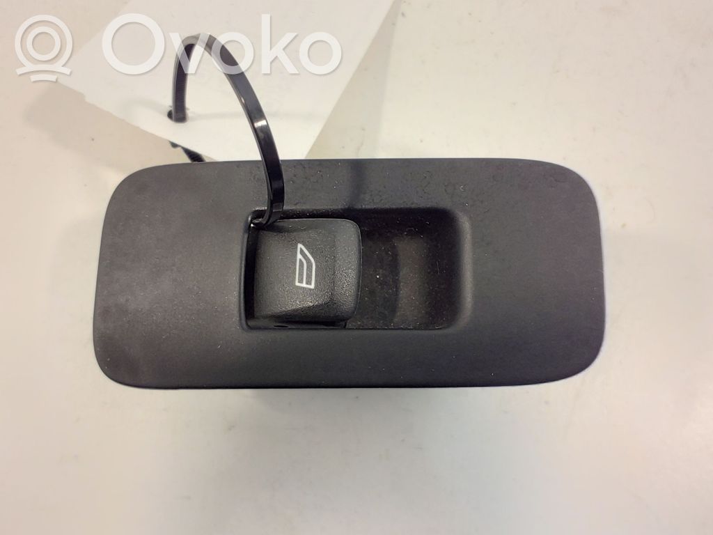 Volvo V40 Electric window control switch 