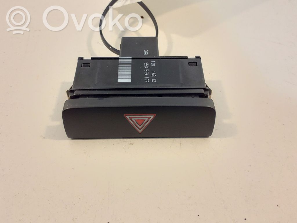 Volkswagen PASSAT B7 Hazard light switch 