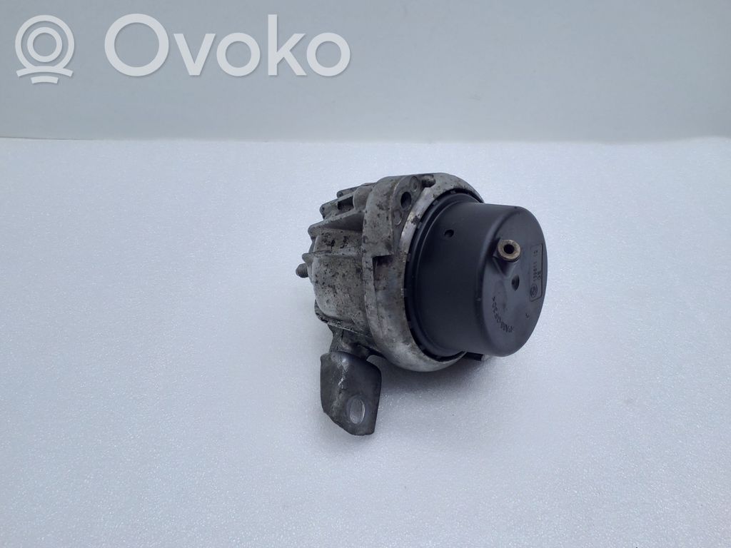 BMW 3 E90 E91 Engine mount bracket 