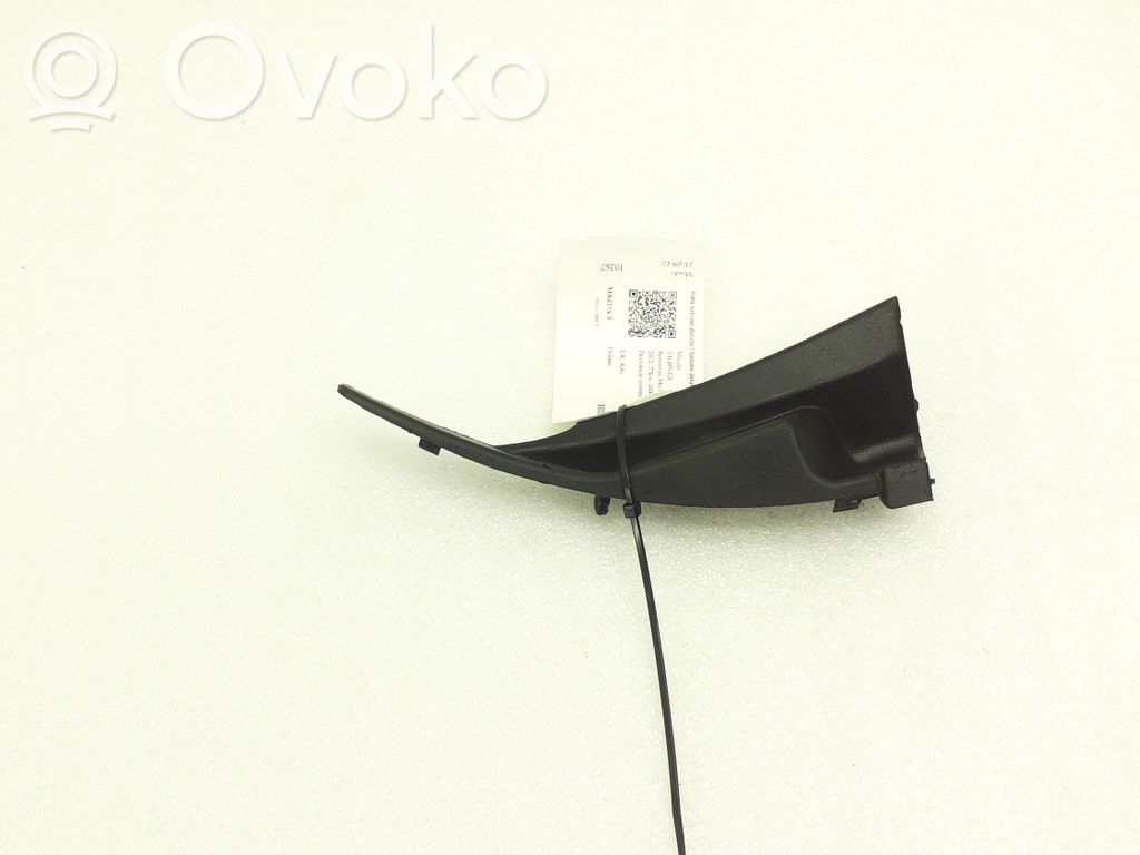 Mazda 3 II Windshield trim 