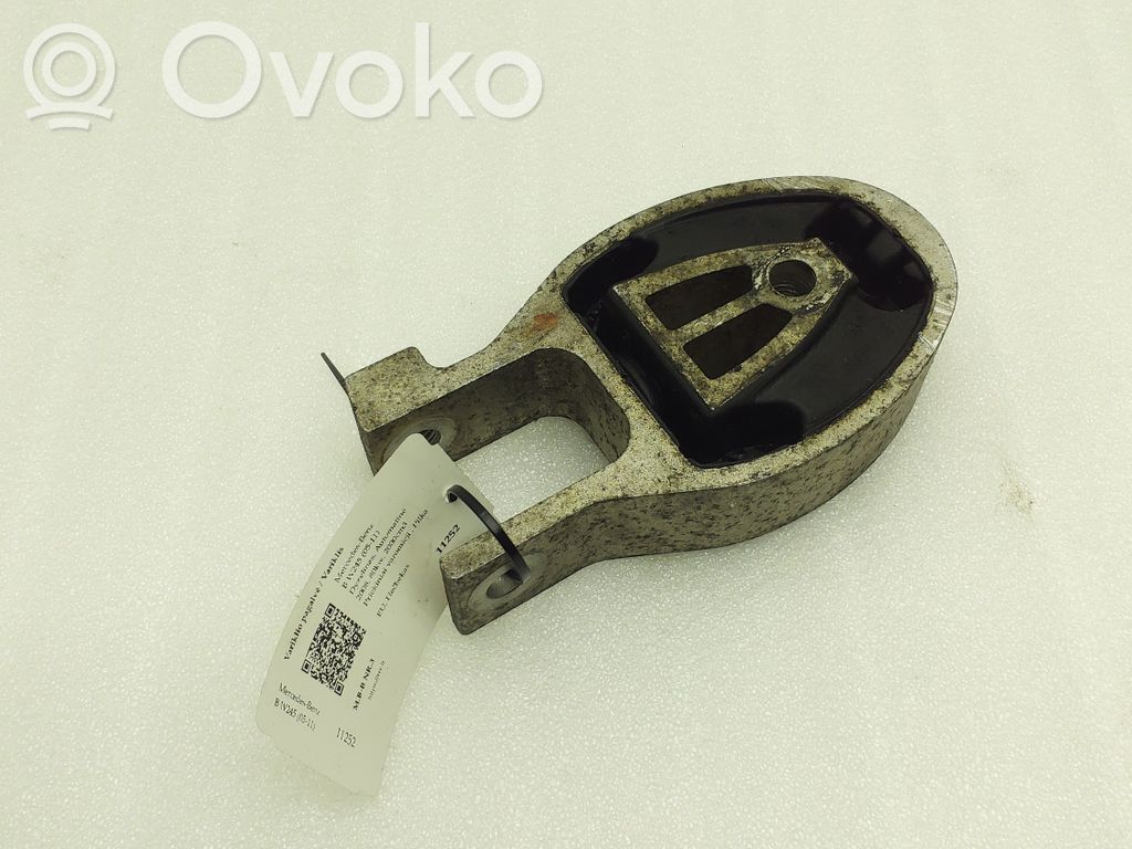 Mercedes-Benz B W245 Engine mount bracket 