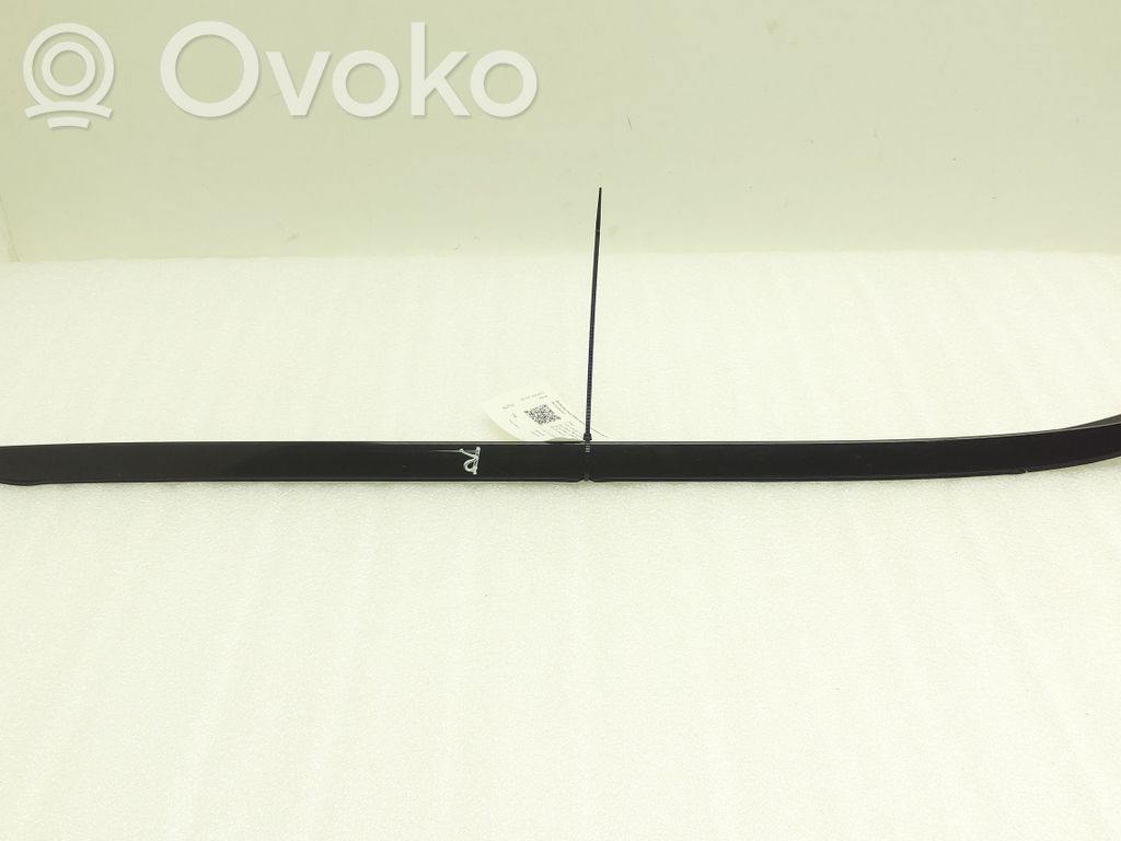 BMW 3 E90 E91 Windshield trim 