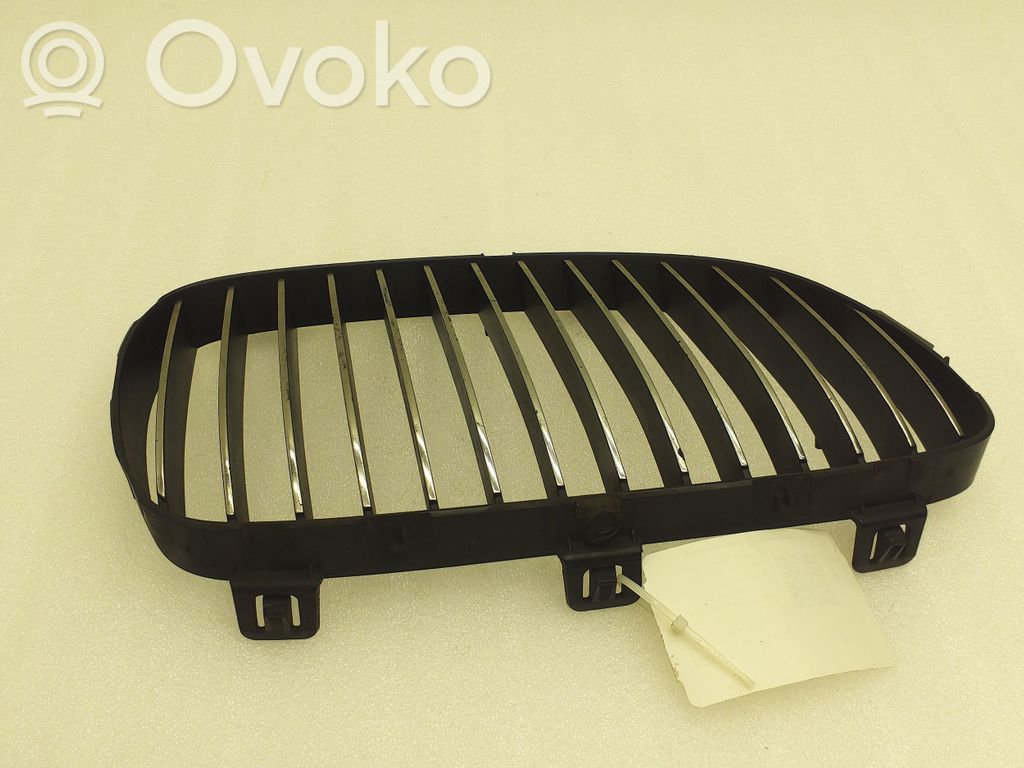 BMW 3 E90 E91 Front bumper upper radiator grill 