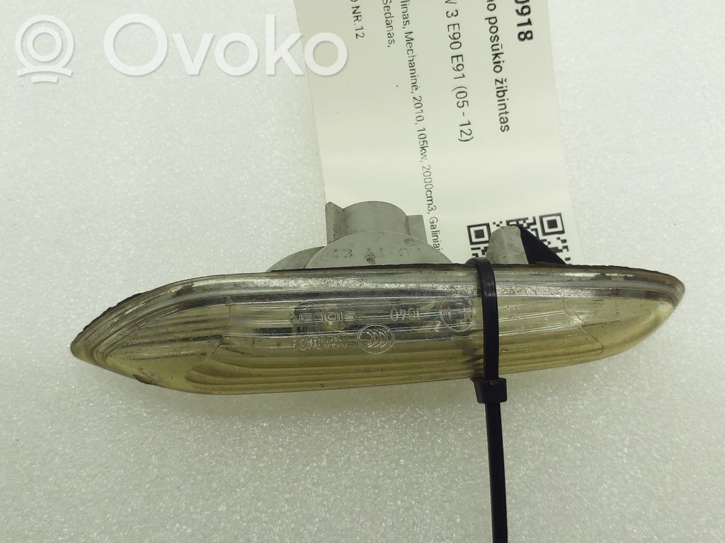 Front fender indicator light   6932997,63136932997