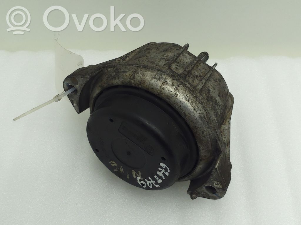 BMW 3 E90 E91 Engine mount bracket 