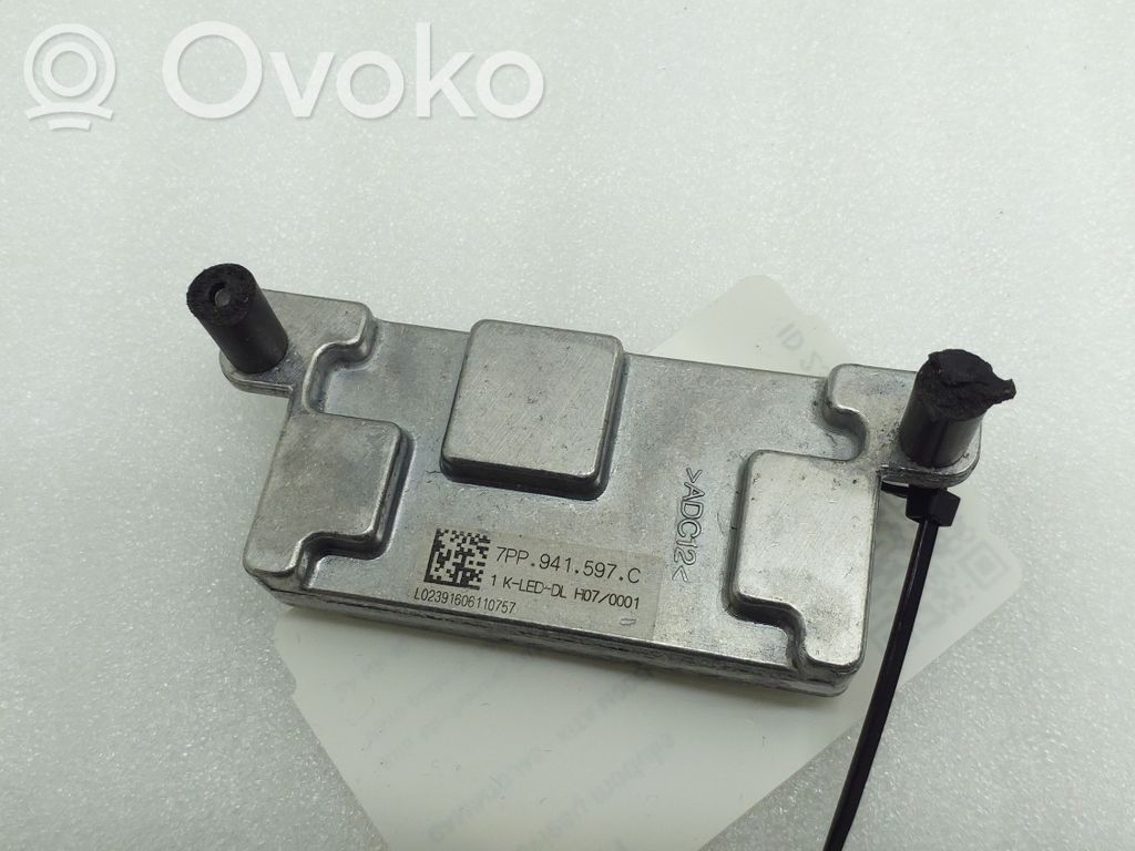 Skoda Octavia Mk3 (5E) LED ballast control module 