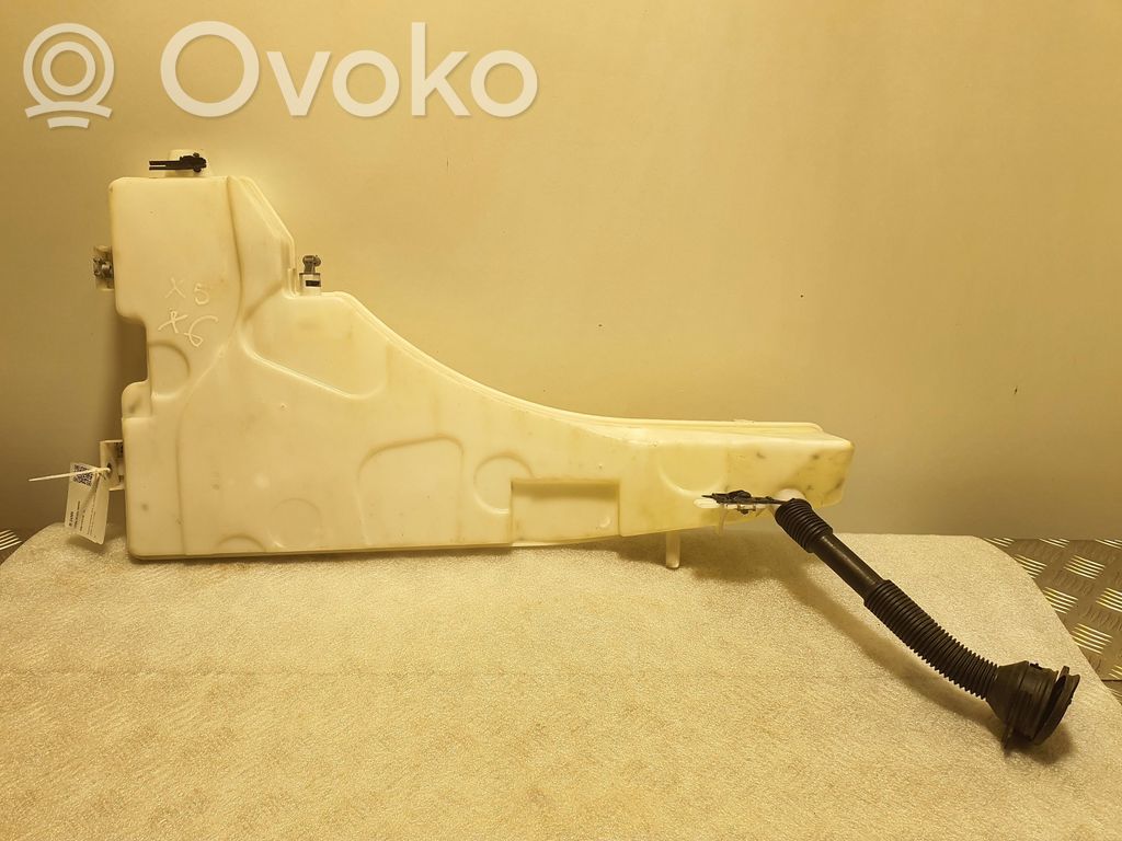 BMW X5 E70 Windshield washer fluid reservoir/tank 