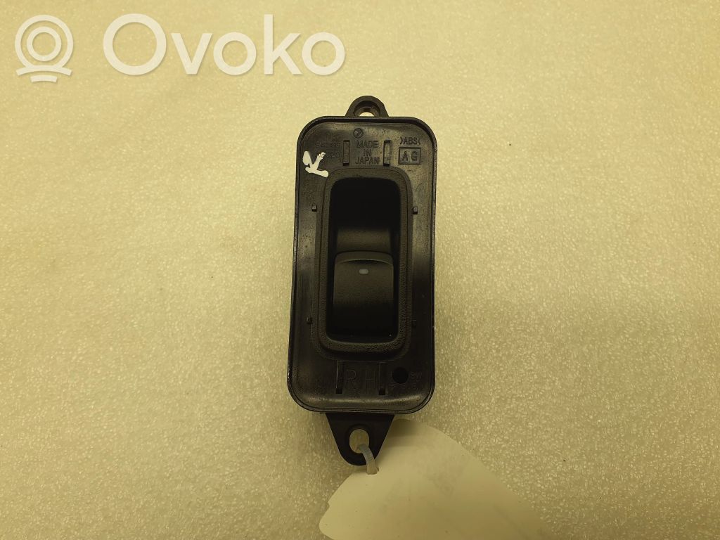 Subaru Outback Electric window control switch 