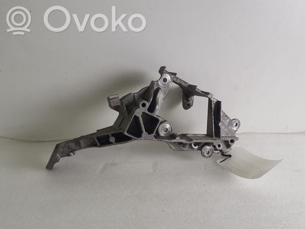 Jaguar E-Pace Engine mounting bracket 