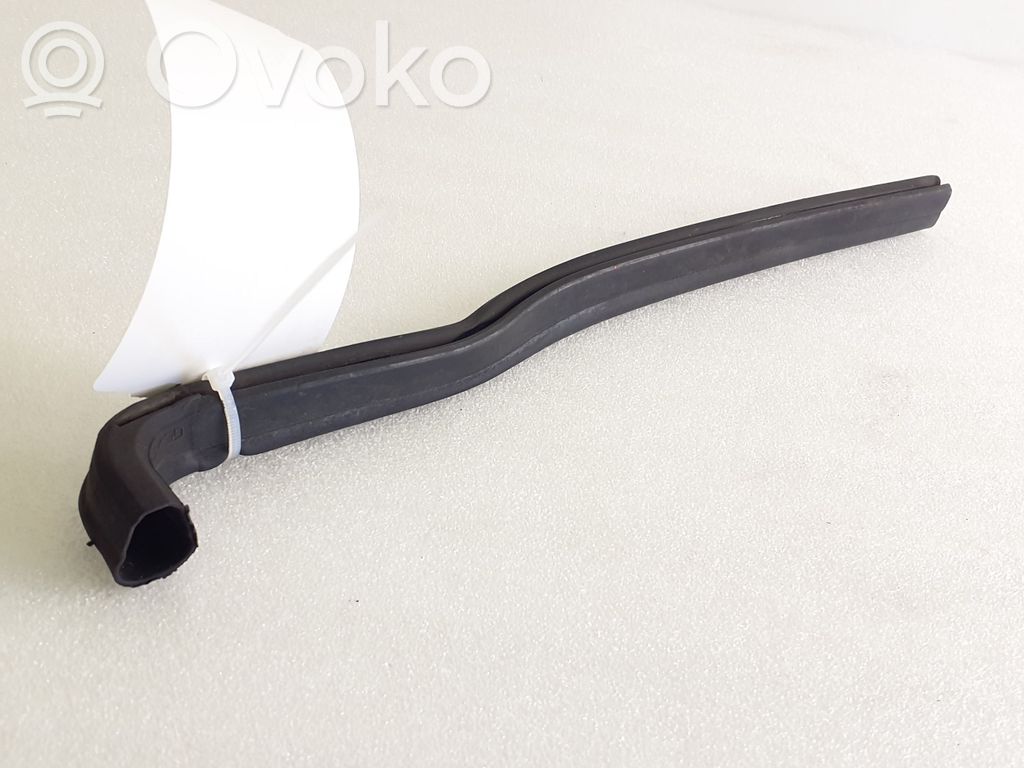 Engine compartment rubber   7159606
