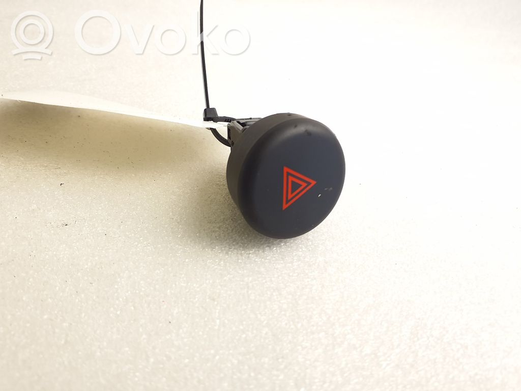 Nissan Juke I F15 Hazard light switch 