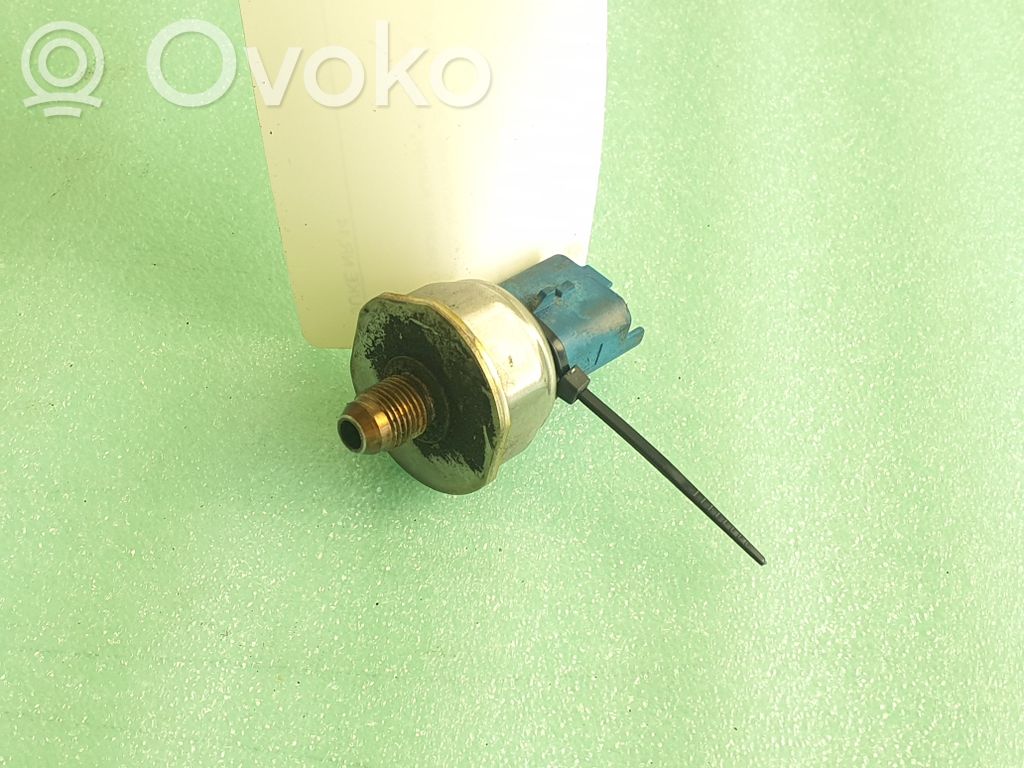 Nissan Juke I F15 Oil pressure sensor 