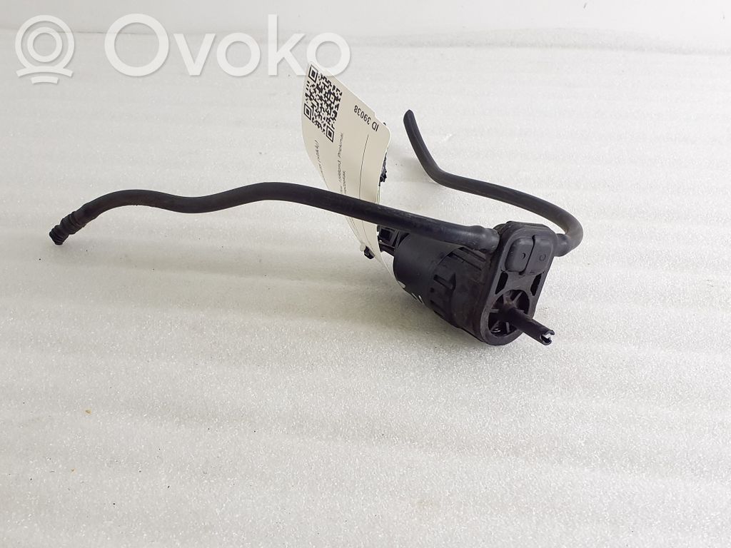 Alfa Romeo Giulietta Windscreen/windshield washer pump 
