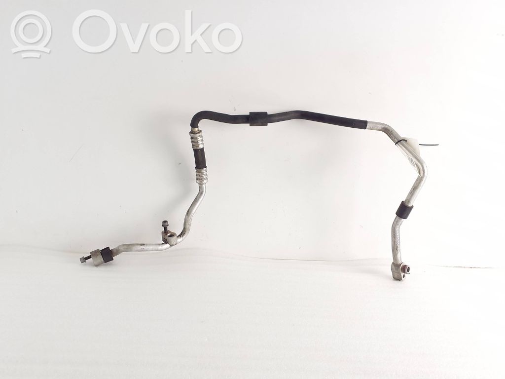 Audi Q7 4L Ilmastointilaitteen putki (A/C) 