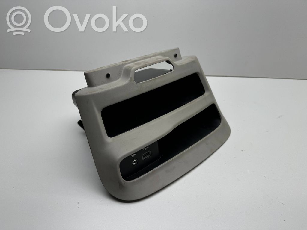 Chrysler Pacifica Glove box central console 